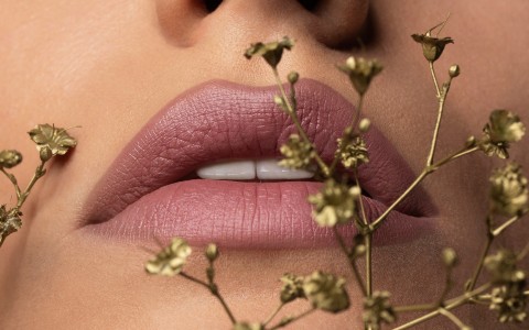 Winter Blooming Petalips - PUPA Milano